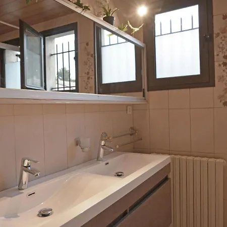 Villa Pretty Villa With Pool And Jacuzzi In Carcassonne *
