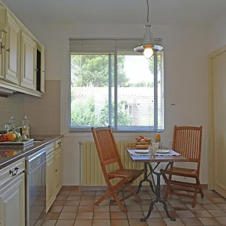 Villa Pretty Villa With Pool And Jacuzzi In Carcassonne *