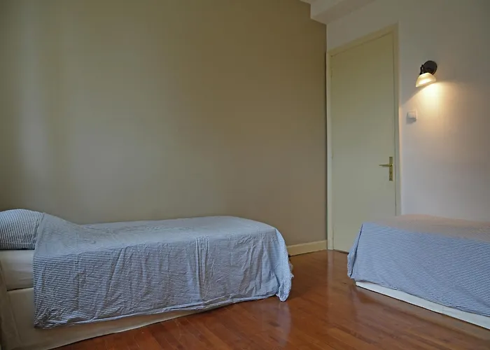 Villa Spacious Retreat In *