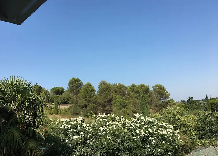 Villa Spacious Retreat In Carcassone