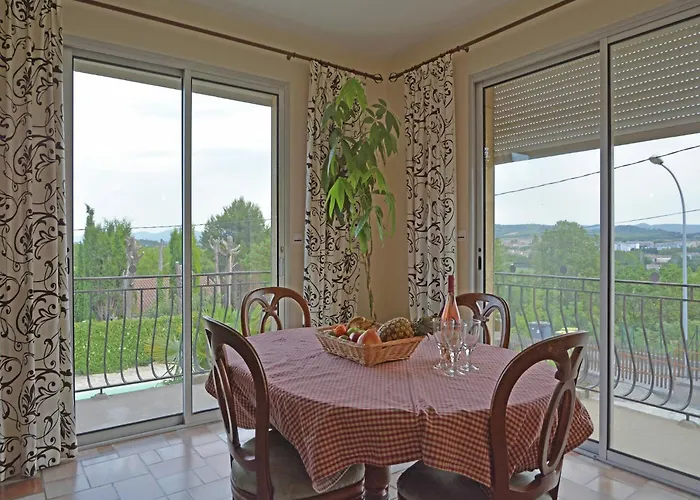 Spacious Villa Retreat In Carcassonne Villa *