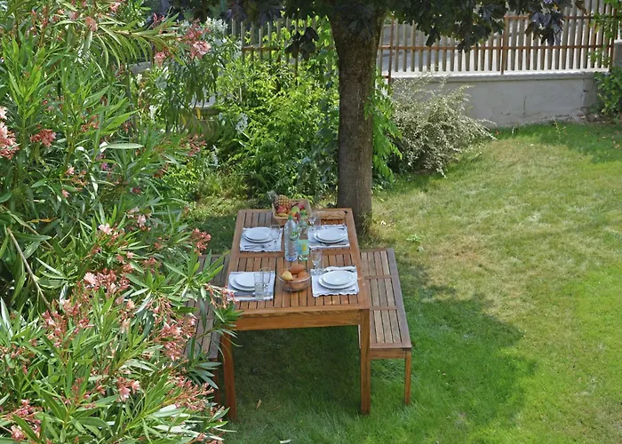 Spacious Villa Retreat In Carcassonne Villa *