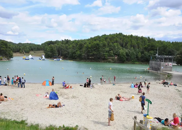 Villa Spacious Retreat In *